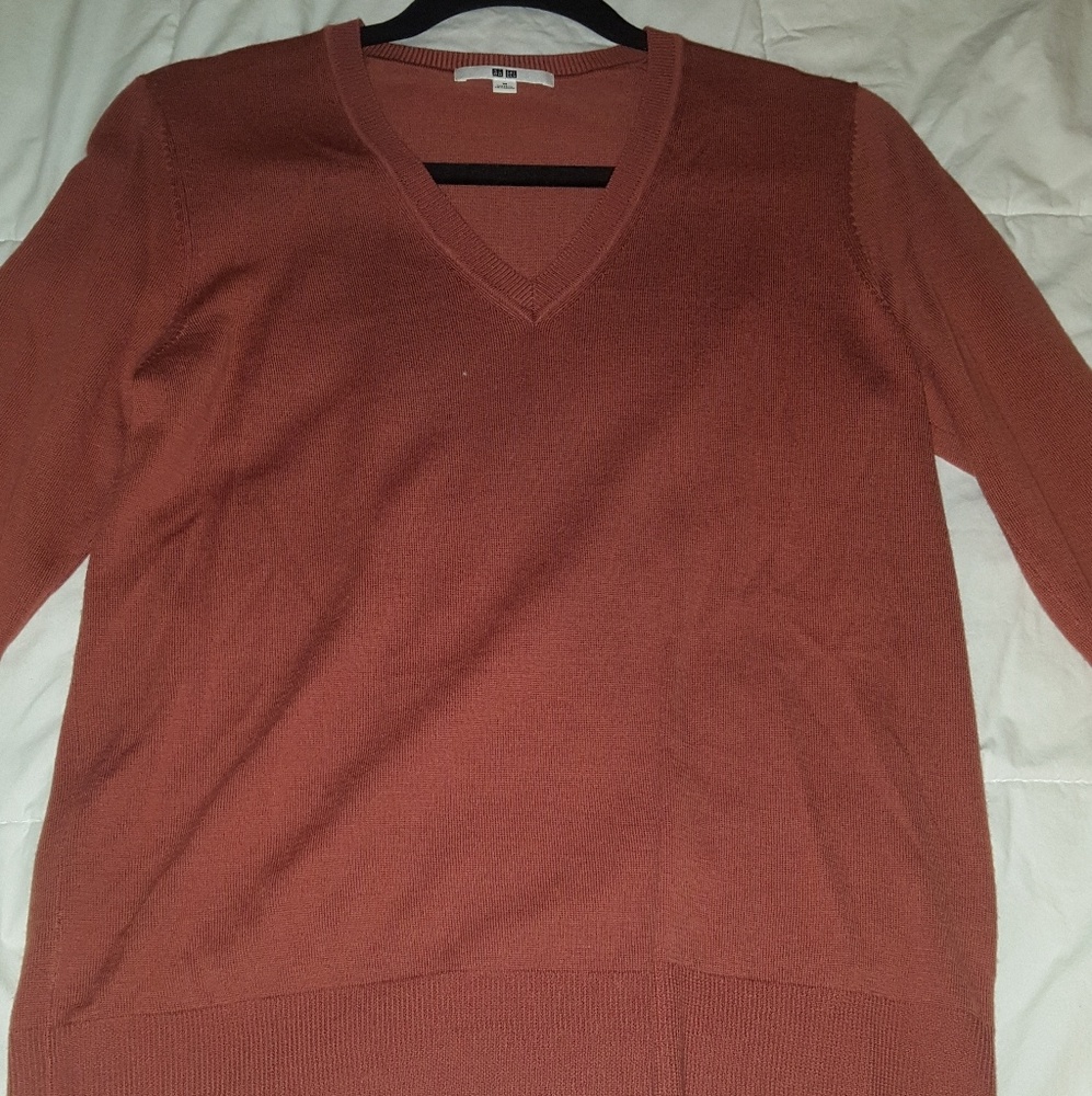 V neck sweater